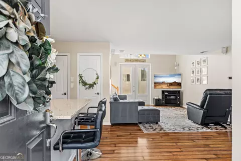 369 Hiawassee Dr, Woodstock, GA 30188