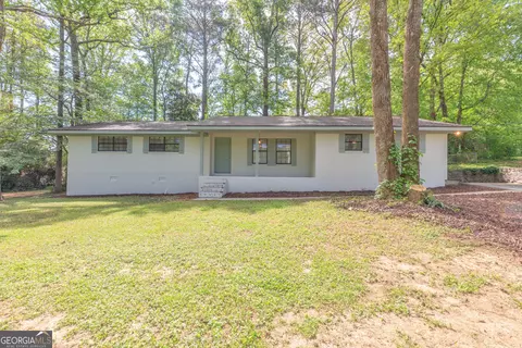 1068 Beaverdale Rd NE, Dalton, GA 30721