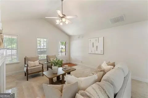Living - 2425 Gateview Ct, Cumming, GA 30040 photo 3 of 4