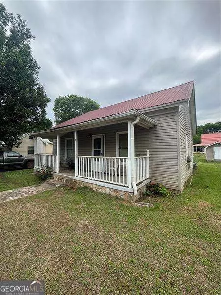 8 Walnut St, Aragon, GA 30104