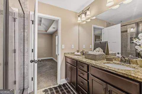 Bath - 109 Hawks Ridge Trce, Byron, GA 31008 photo 1 of 4