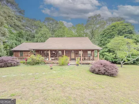 2960 Greenvalley Rd, Snellville, GA 30078