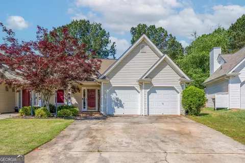 205 Courtyard Ln, Newnan, GA 30265