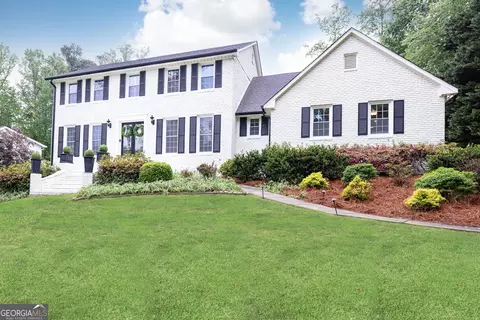 4748 Karls Gate Dr, Marietta, GA 30068