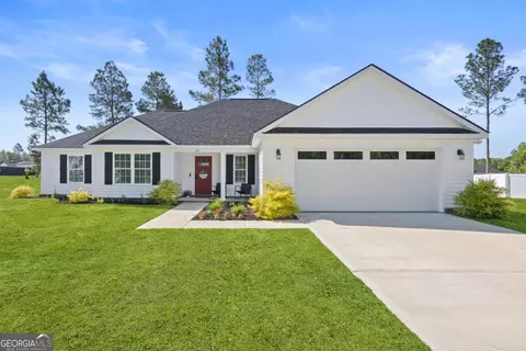 715 Medway Pt, Ellabell, GA 31308