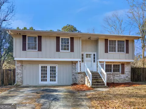 1626 Pinebrook Dr, Griffin, GA 30224
