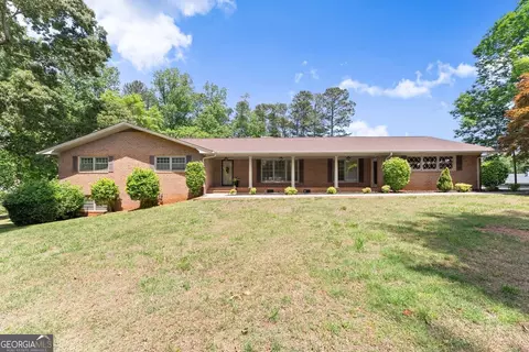 4118 Mountain View Rd, Oakwood, GA 30566