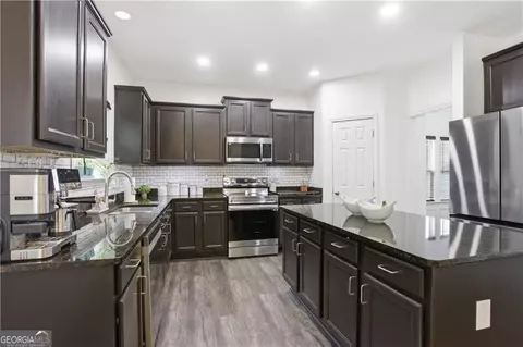 Kitchen - 73 Allen Bridge Rd, Talmo, GA 30575 photo 4 of 4