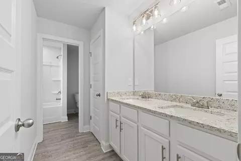 Entry Way - 2910 Red Fox Dr, Haddock, GA 31033 photo 12 of 14