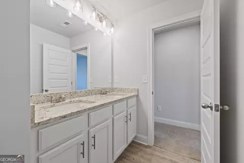 Entry Way - 2910 Red Fox Dr, Haddock, GA 31033 photo 13 of 14