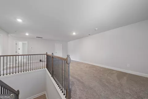Entry Way - 2910 Red Fox Dr, Haddock, GA 31033 photo 8 of 14