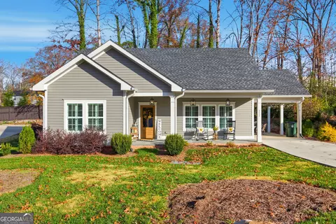 111 Smith Ct, Clarkesville, GA 30523