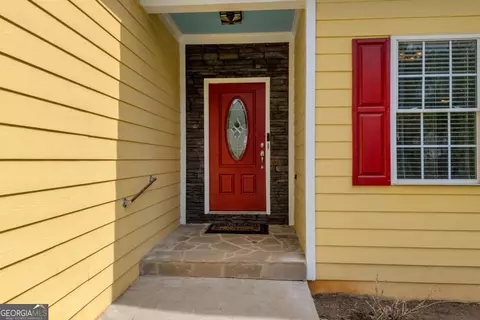 Exterior - 155 Hidden Falls Dr, Hull, GA 30646 photo 2 of 14
