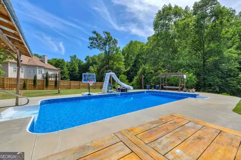 Exterior - 155 Hidden Falls Dr, Hull, GA 30646 photo 6 of 14