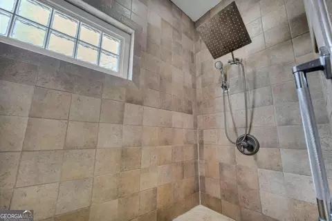 Bath - 155 Hidden Falls Dr, Hull, GA 30646 photo 2 of 3