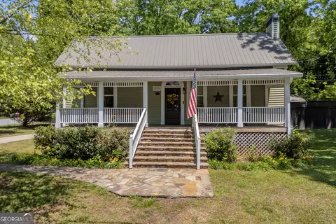 24 N Main St, Maysville, GA 30558