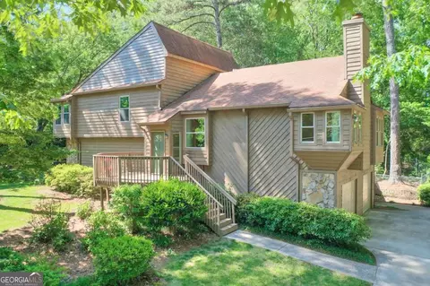 5457 Conway Dr, Marietta, GA 30068
