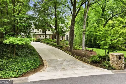 625 W Northway Ln, Atlanta, GA 30342