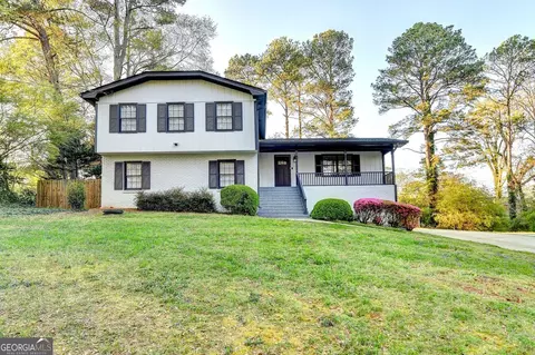 4087 Signal Rdg SW, Lilburn, GA 30047