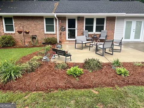 3198 SW E Fairview Rd, Mcdonough, GA 30252