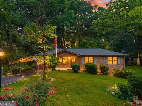 7008 Debbie Ln, Lithia Springs, GA 30122