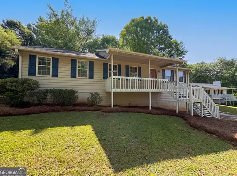 76 Lost Meadows Dr, Dallas, GA 30157