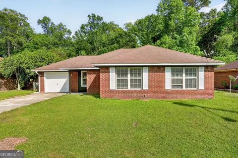 815 Sagewood Dr, Hinesville, GA 31313