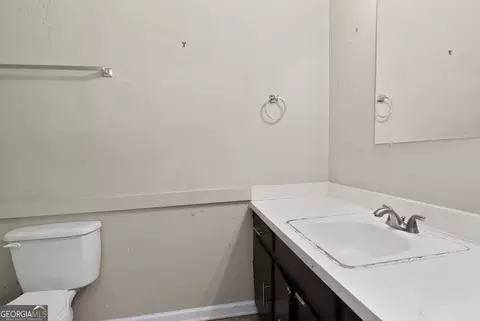 Bath - 1926 Dunham Ct, Augusta, GA 30906 photo 5 of 9