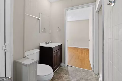 Bath - 1926 Dunham Ct, Augusta, GA 30906 photo 8 of 9