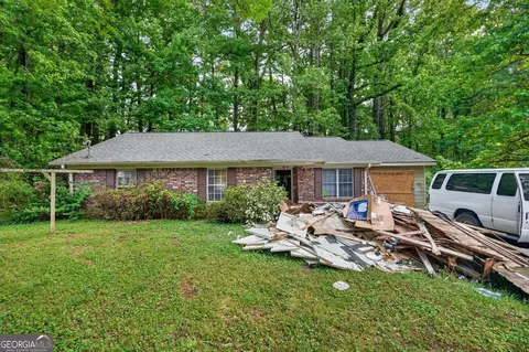 5881 Seam St, Lithonia, GA 30058