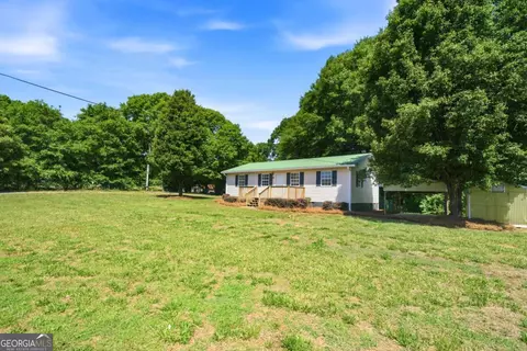 894 Lakeview Dr, Nicholson, GA 30565