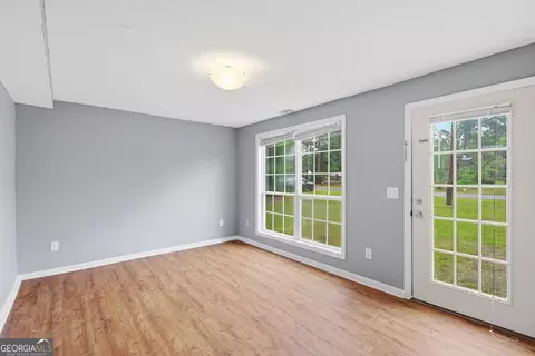 Living - 515 E 4th St, Rincon, GA 31326 photo 7 of 8
