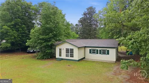 515 E 4th St, Rincon, GA 31326