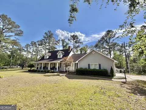 51 Jimmy Boatright Dr, Hazlehurst, GA 31539