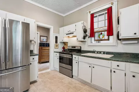 Kitchen - 329 Gilbert Rd, Jefferson, GA 30549 photo 5 of 5