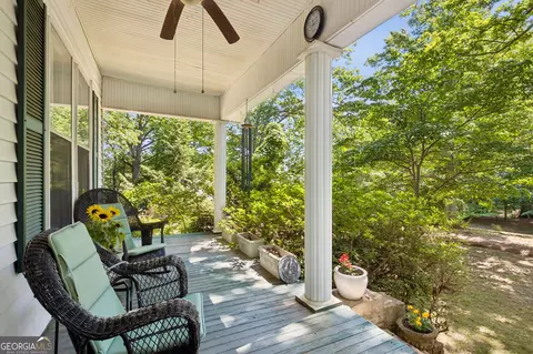 Exterior - 329 Gilbert Rd, Jefferson, GA 30549 photo 4 of 13