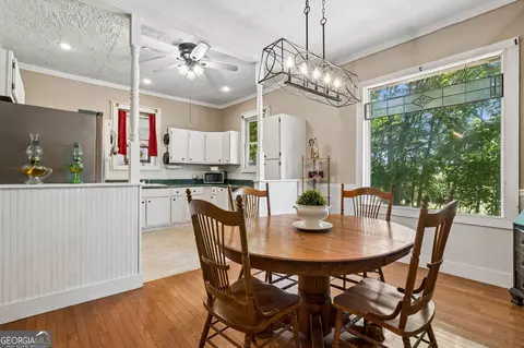 Dining - 329 Gilbert Rd, Jefferson, GA 30549 photo 2 of 6