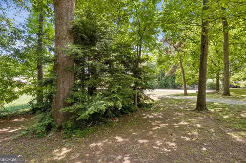 Exterior - 329 Gilbert Rd, Jefferson, GA 30549 photo 9 of 13