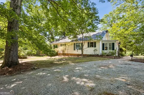 Exterior - 329 Gilbert Rd, Jefferson, GA 30549 photo 5 of 13