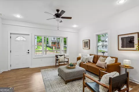 698 Garibaldi St SW, Atlanta, GA 30310