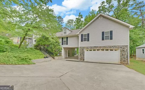 371 Shorewood Cir, Toccoa, GA 30577