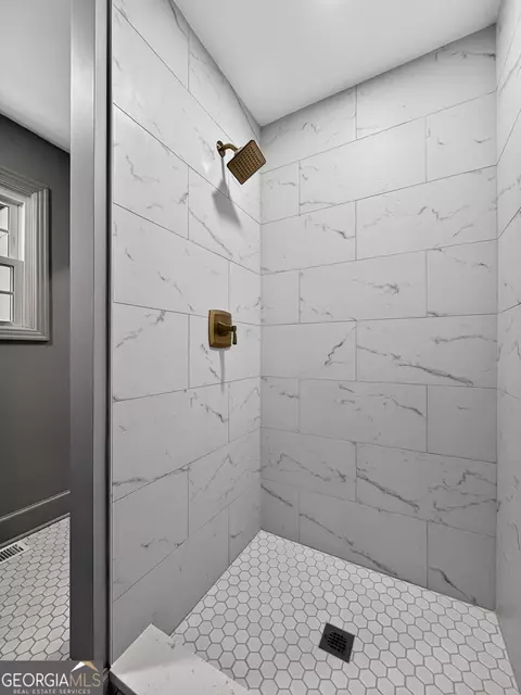 Bath - 177 Bryan St, Mcdonough, GA 30253 photo 4 of 4