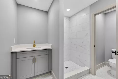 Bath - 177 Bryan St, Mcdonough, GA 30253 photo 1 of 4