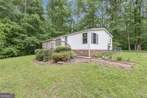 4 Cottonwood Cir, Sharpsburg, GA 30277