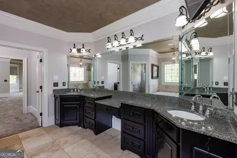 Bath - 8740 Islesworth Ct, Duluth, GA 30097 photo 4 of 6