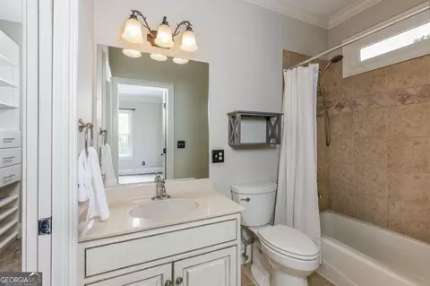 Bath - 8740 Islesworth Ct, Duluth, GA 30097 photo 6 of 6
