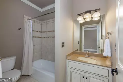 Bath - 8740 Islesworth Ct, Duluth, GA 30097 photo 5 of 6