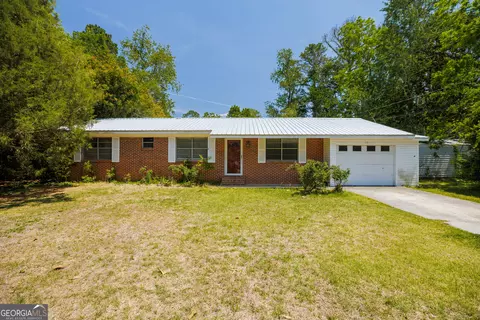 203 Magnolia Dr, Adel, GA 31620