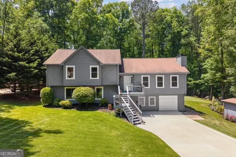 2974 Caldwell Cir, Suwanee, GA 30024
