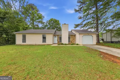608 Crestmont Ct, Jonesboro, GA 30238